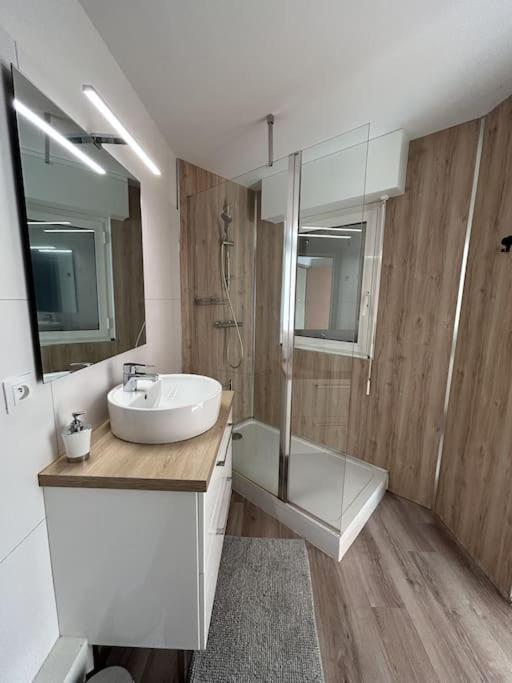 Les Bains Studio Vue Mer بلينوف-فال-أندريه المظهر الخارجي الصورة